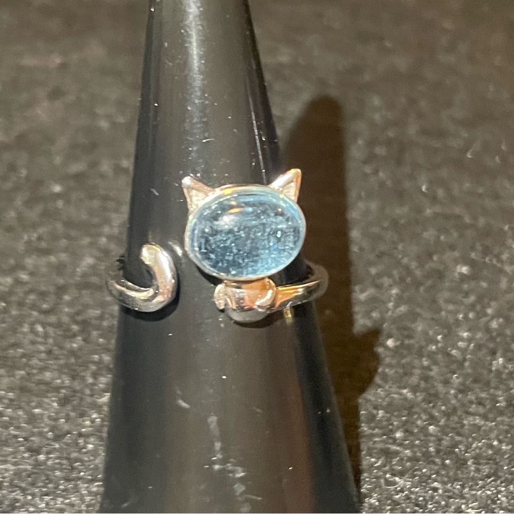 Blue topaz and 925 Sterling silver with rose gold plating adorable Cat Ring
